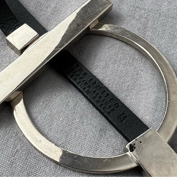 Limited Thin Leather Belt Black Silver Loop Contemporary Modern Womens M 32-34 - Picture 15 of 17